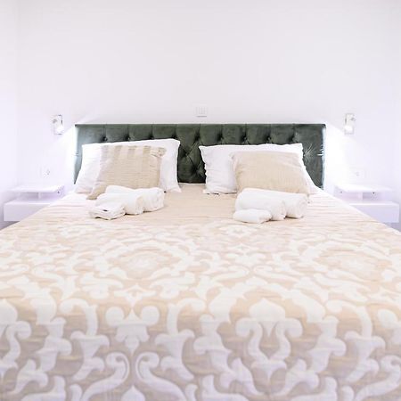 Luxury Rooms Green And Gold Split Buitenkant foto