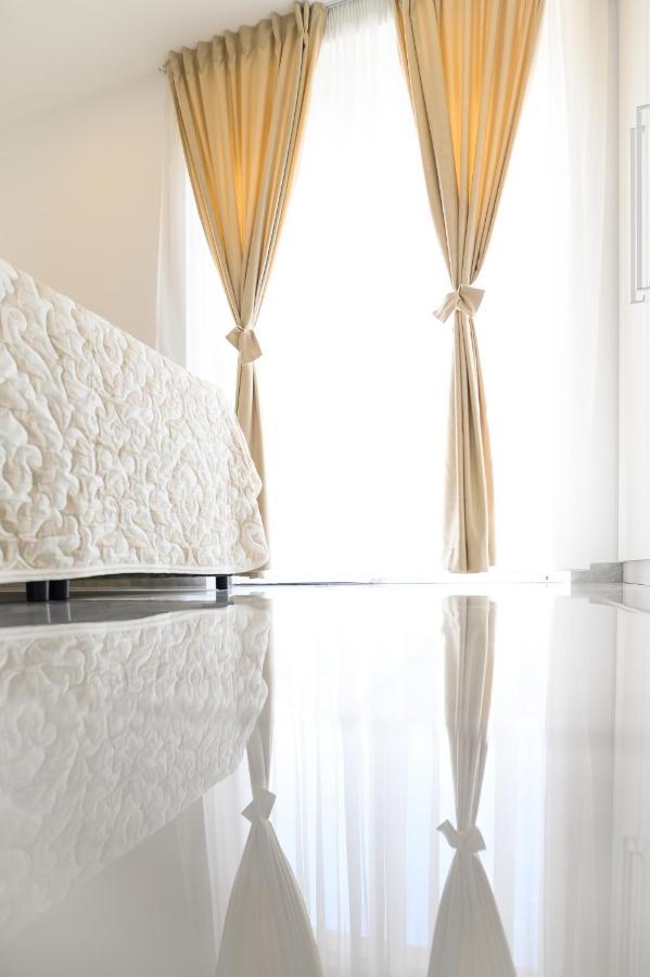 Luxury Rooms Green And Gold Split Buitenkant foto